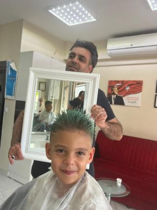 Özgür Erkek Kuaförü